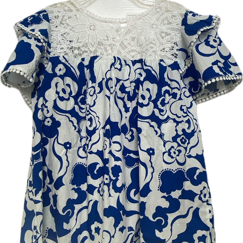 NWT Sugar Lips Curve floral top